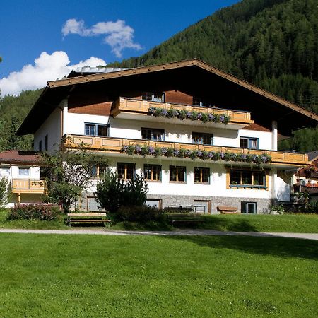 Ferienhaus Alpina Kals am Grossglockner Exterior photo